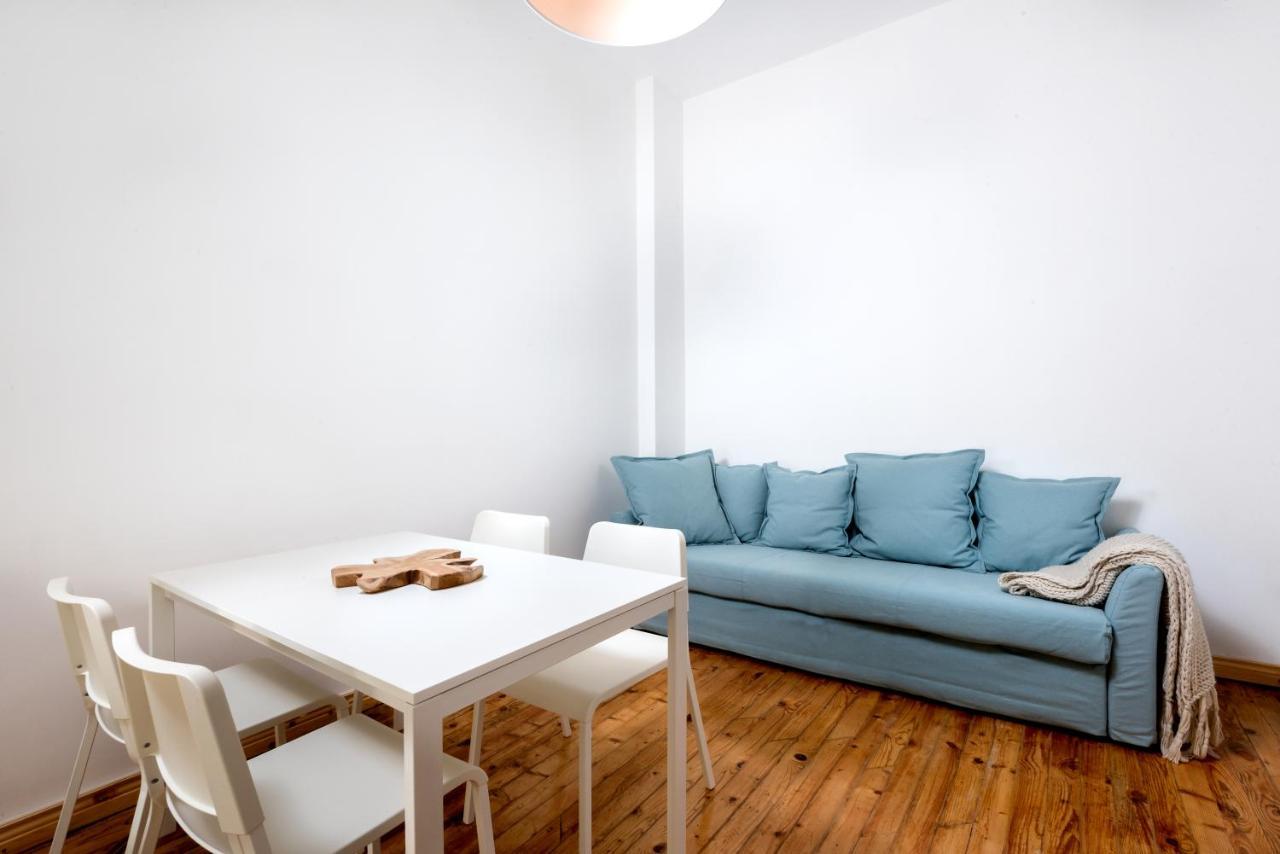 The White Apartment - Bogoridi Main Street Burgas Exterior photo